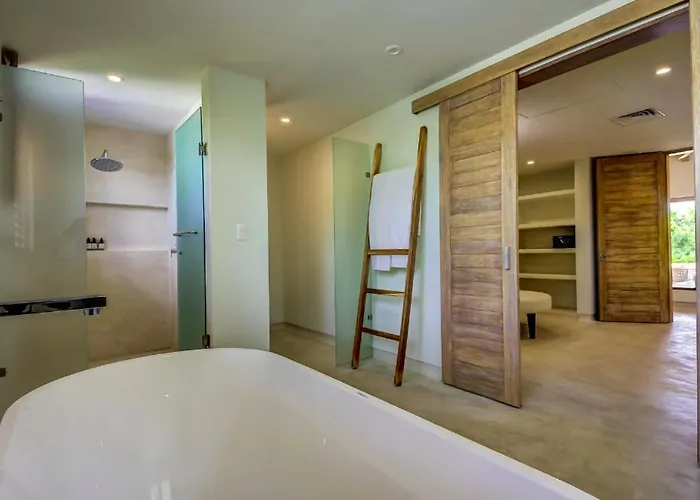 Beachfront In Villa